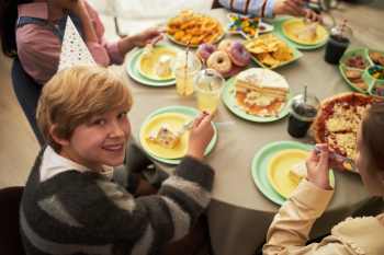 Food & Dining